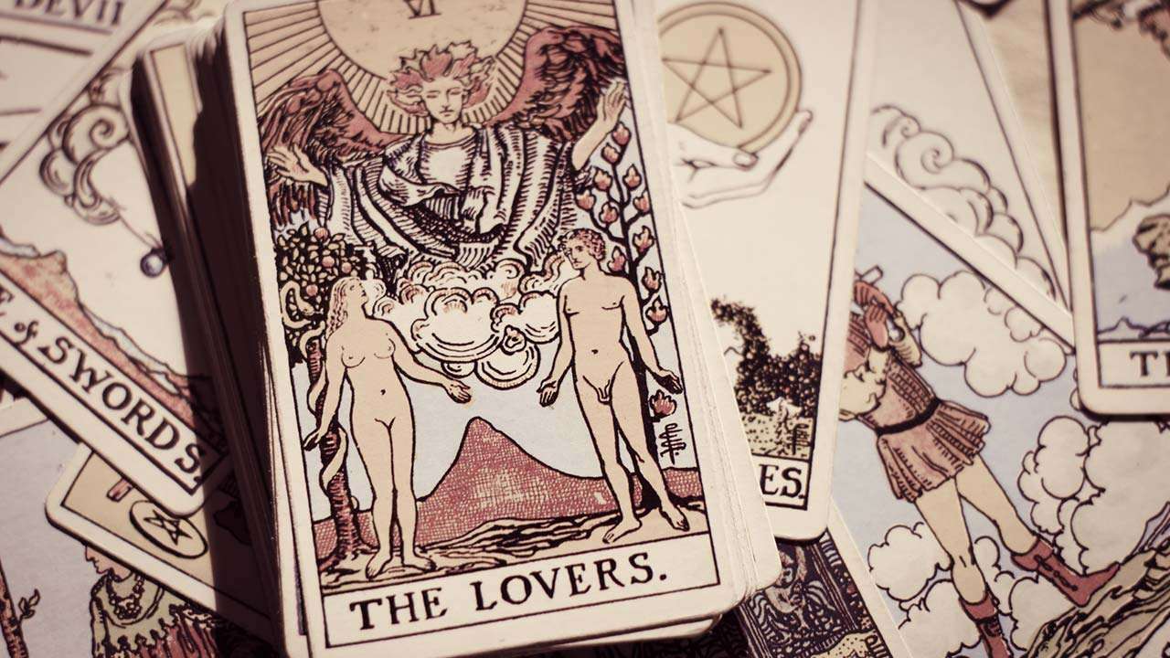 Besplatno tarot predviđanje za ljubav!