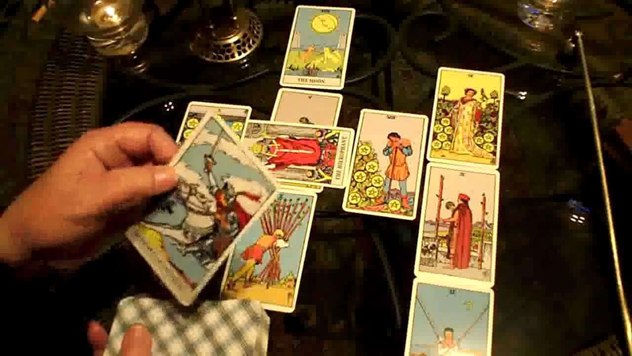 Što pokazuju tarot karte za mjesec kolovoz?